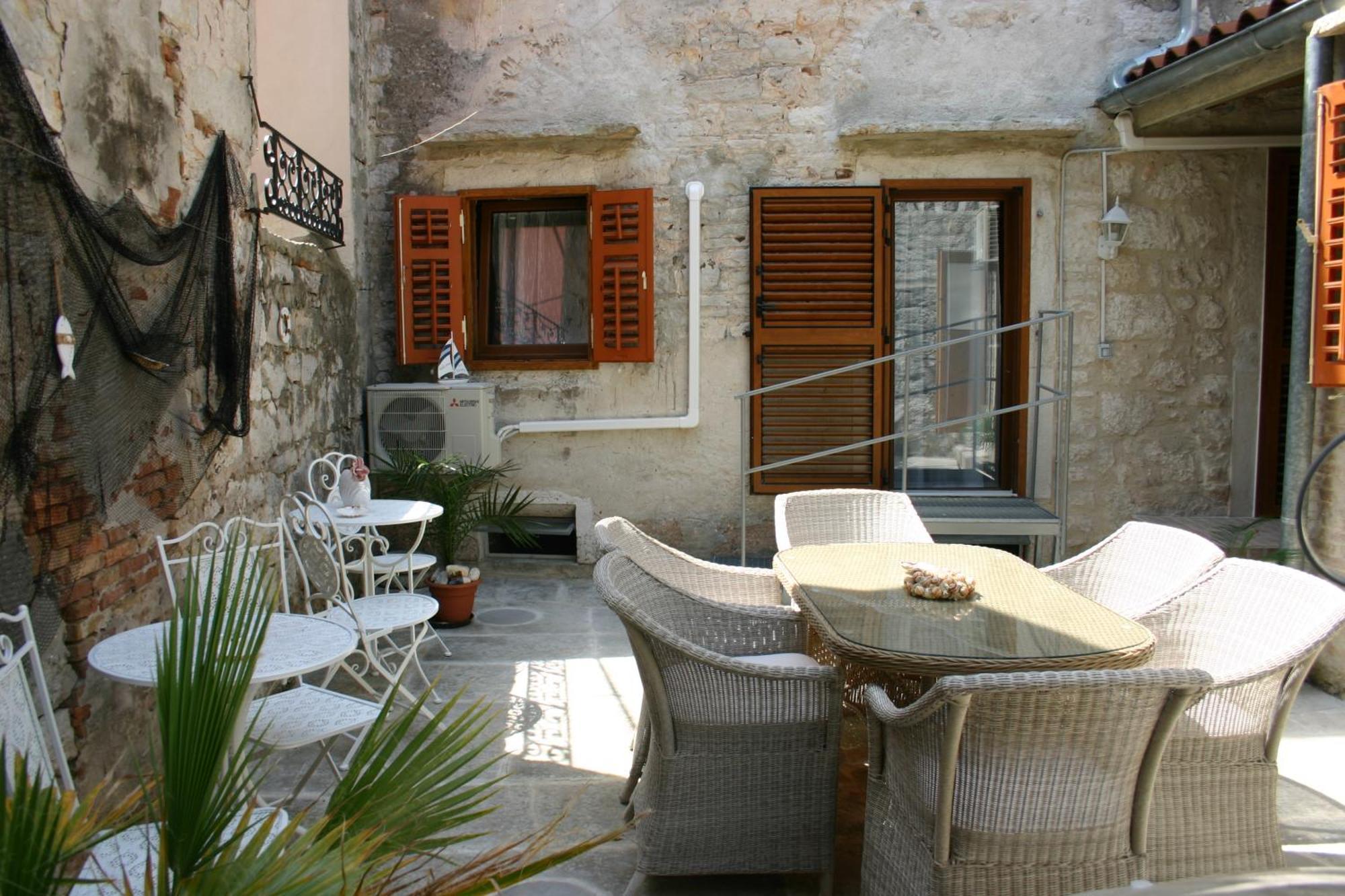 Studio Apartment La Maison De Catherine Rovinj Exterior foto